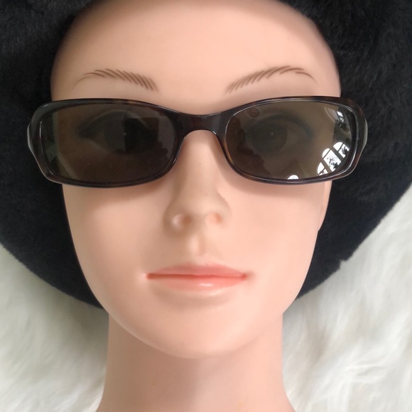 Gucci Sunglasses - Picture 3 of 7